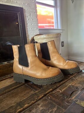 Rolee full grain leather booties